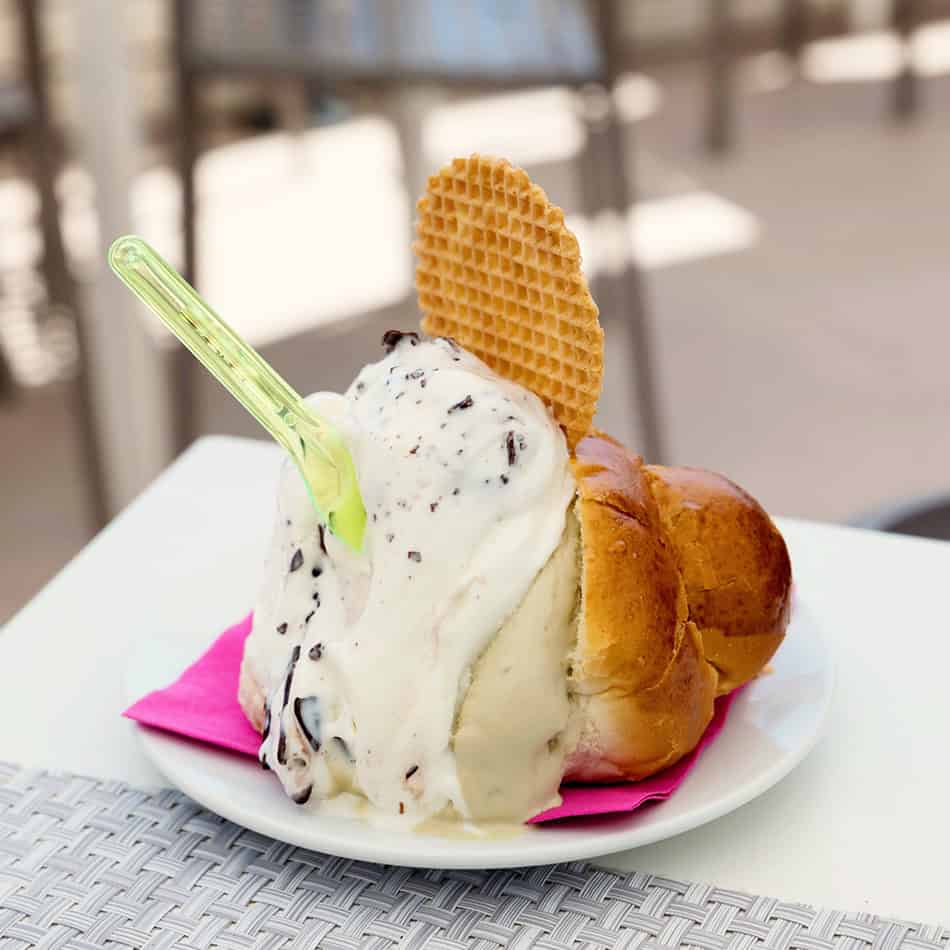Brioche con Gelato Cefalu