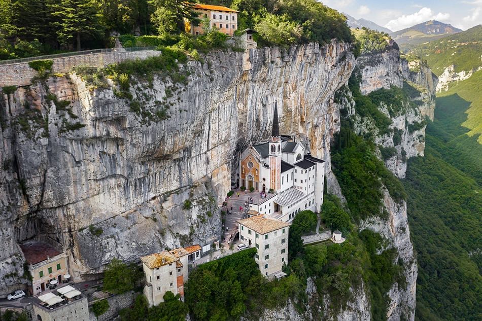 Madonna della Corona