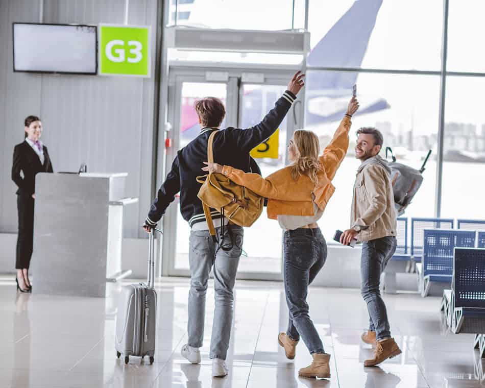 airport boarding plane