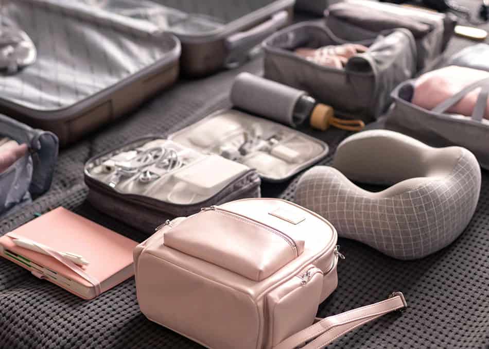 travel carry on luggage packing